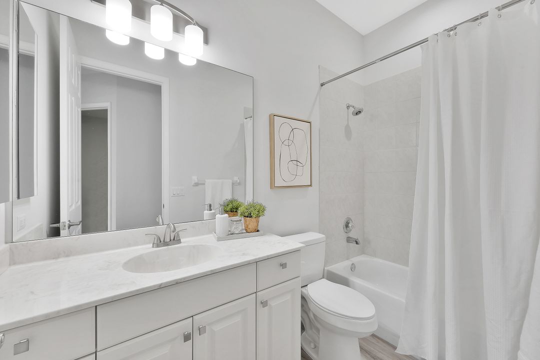 3376 Sandpiper Way, Naples, FL 34109