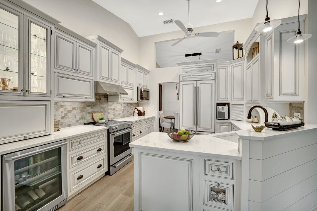 2540 Talon Ct #504, Naples, FL 34105