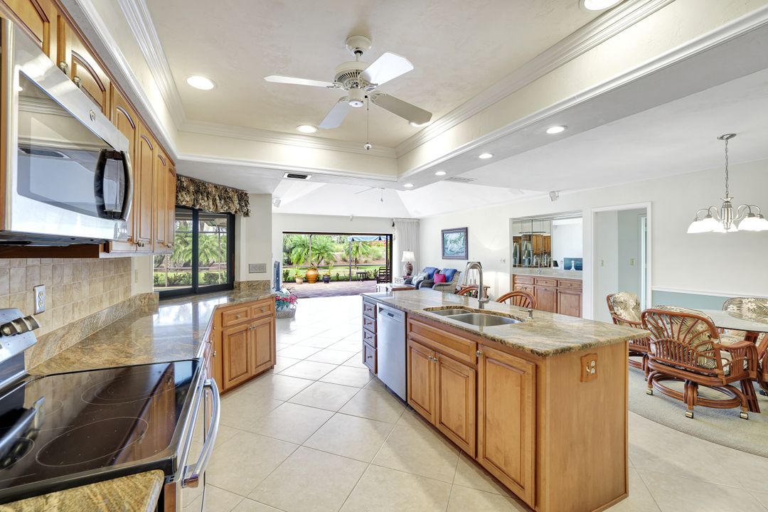 2007 Duke Dr, Naples, FL 34110