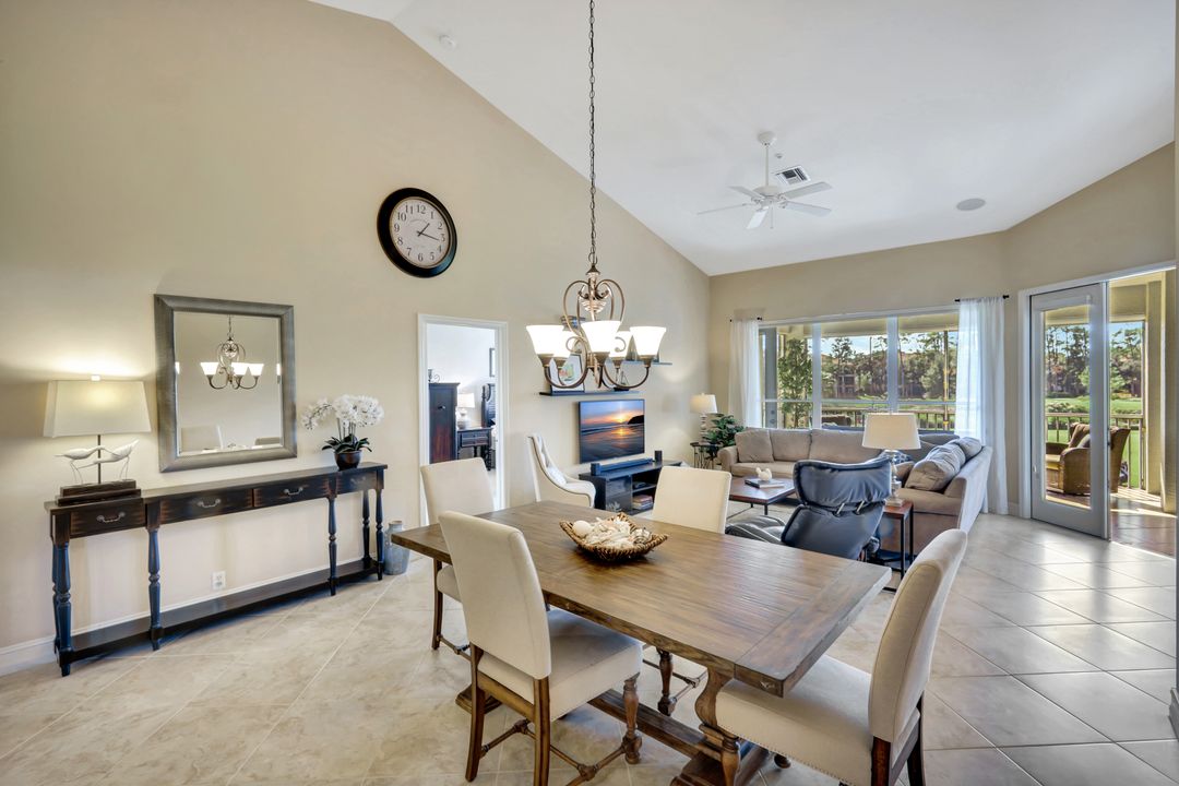 8225 Danbury Blvd #204, Naples, FL 34120