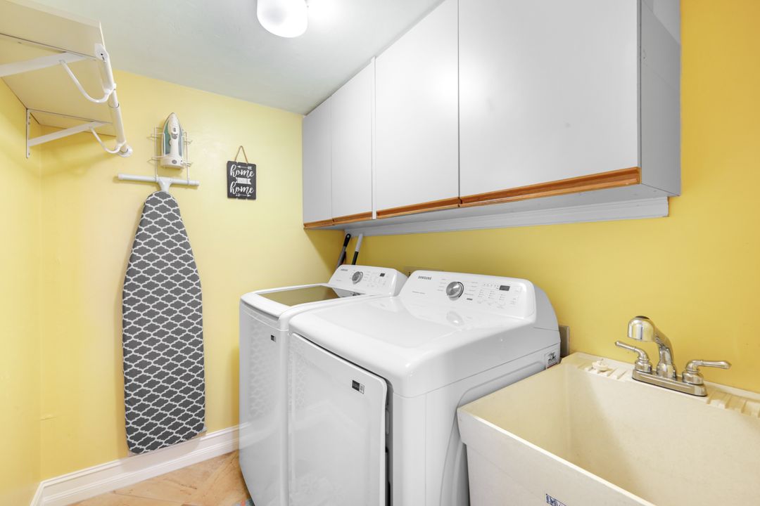 7119 Lakeridge View Court #302, Fort Myers, FL 33907