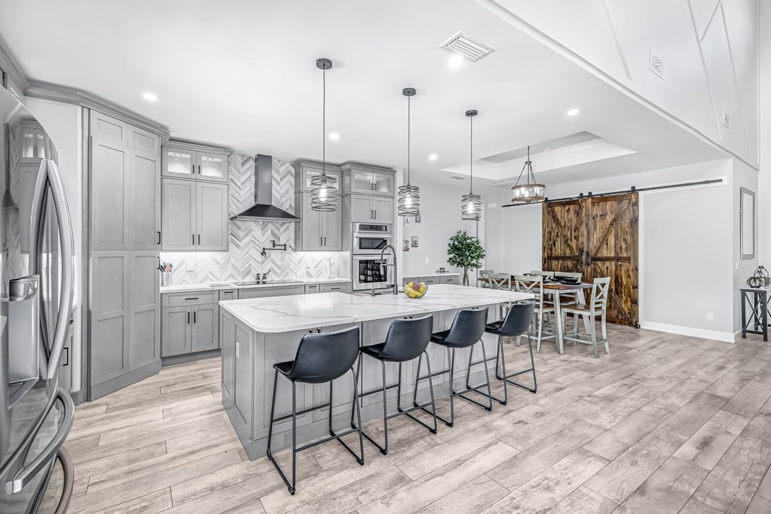 1909 SE 14th St, Cape Coral, FL 33990