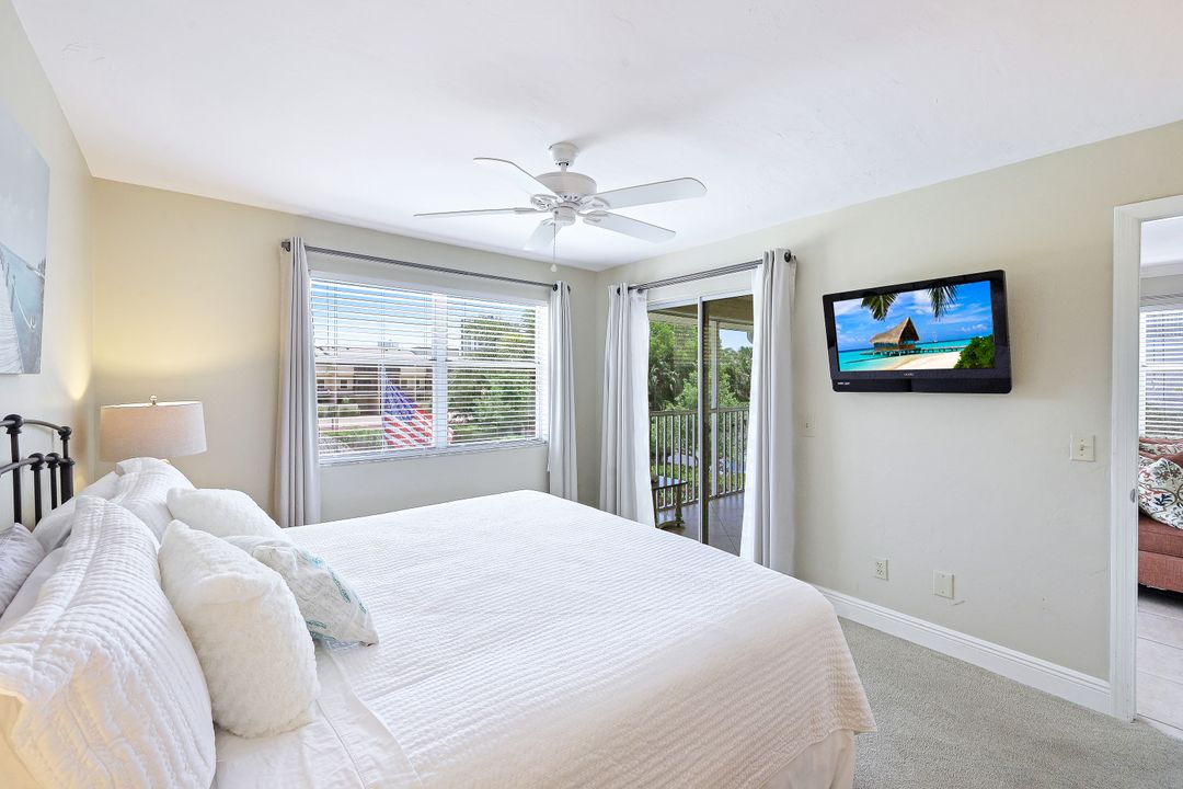 1060 Swallow Ave #207, Marco Island, FL 34145