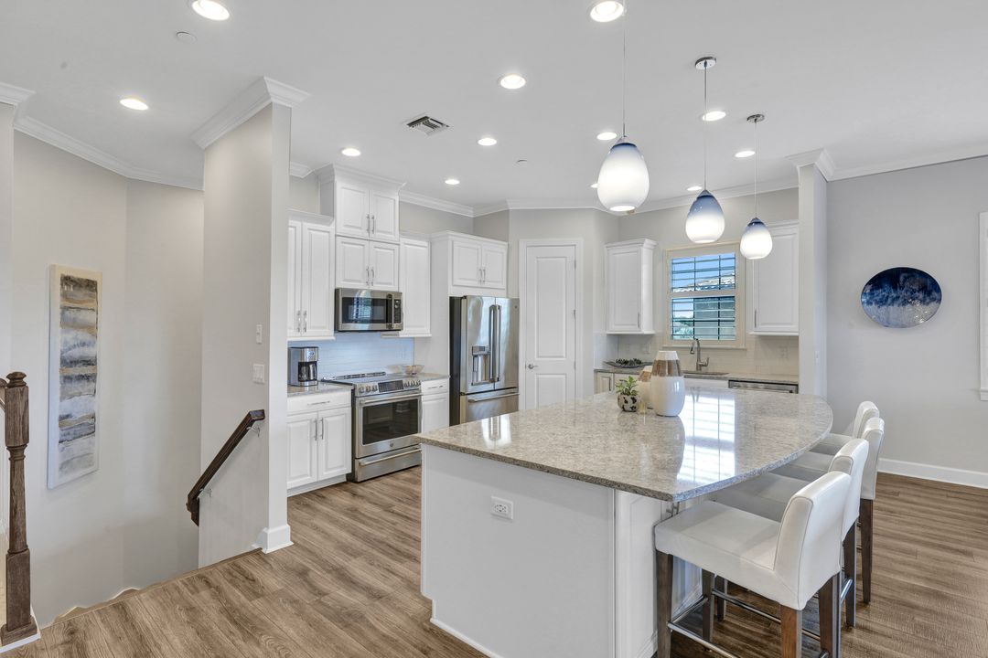 9678 Montelanico Loop  #201, Naples, FL 34119