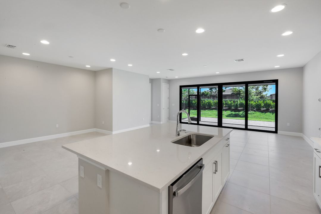 3368 Meloy Dr, Fort Myers, FL 33905