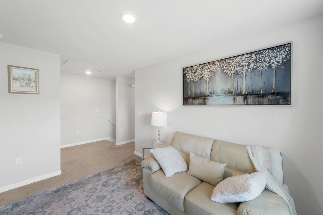 15171 Wildflower Cir, Naples, FL 34119
