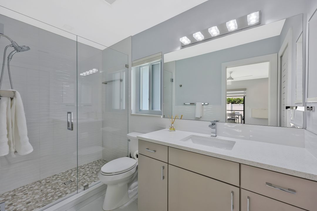 532 103rd Ave N, Naples, FL 34108