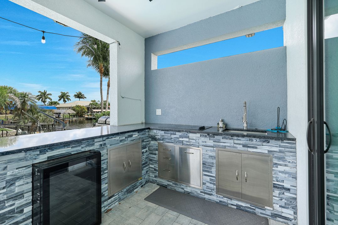 2419 Country Club Blvd, Cape Coral, FL 33990