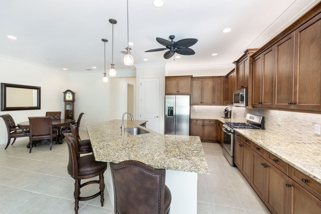 28564 Twain Dr, Bonita Springs, FL 34135