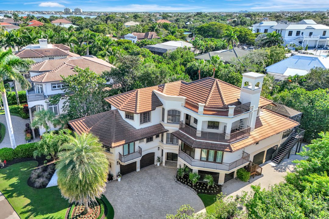 195 S Beach Dr, Marco Island, FL 34145