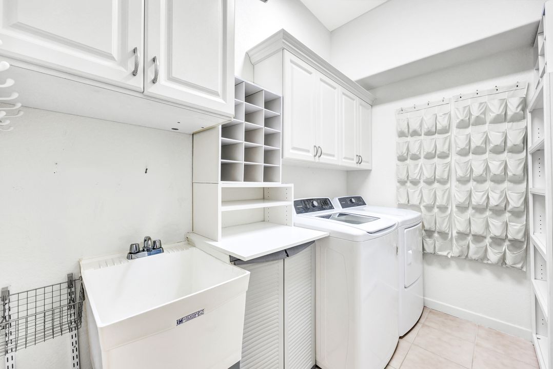 8517 Via Garibaldi Cir #201, Estero, FL 33928