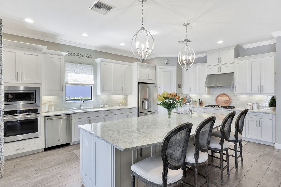 9410 Galliano Ter, Naples, FL 34119