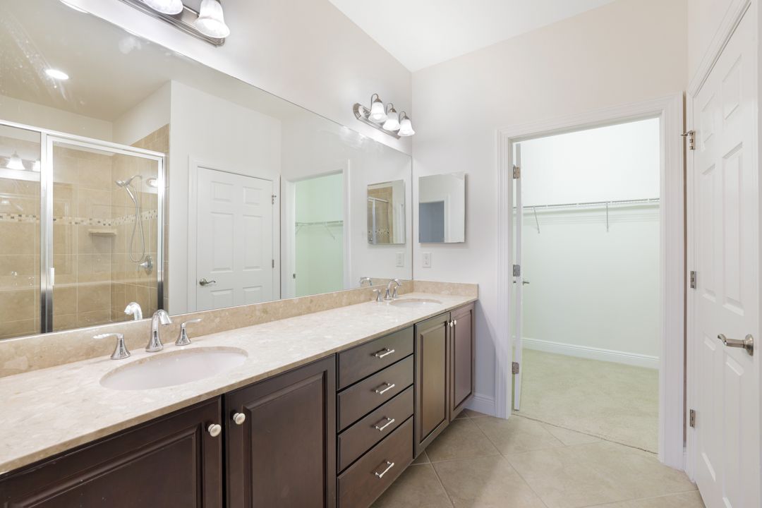 13366 Kent St, Naples, FL 34109