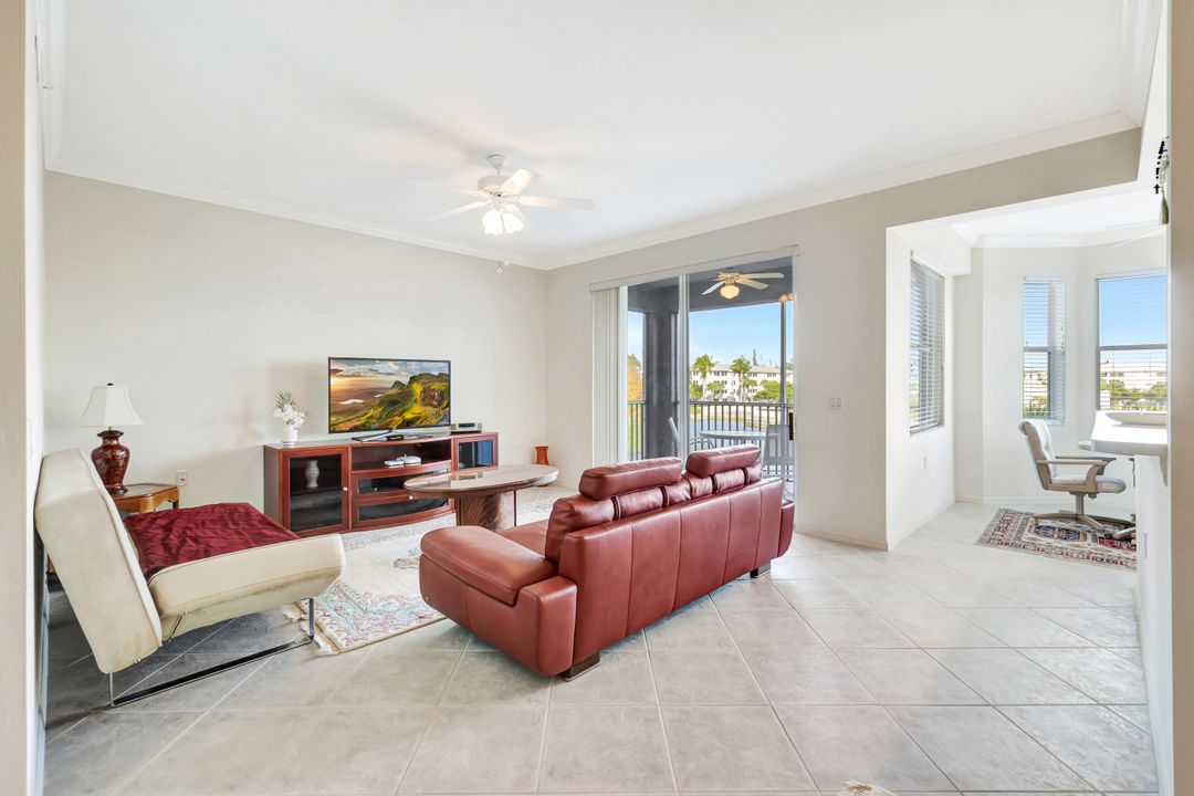 16595 Lake Cir Dr #233, Fort Myers, FL 33908