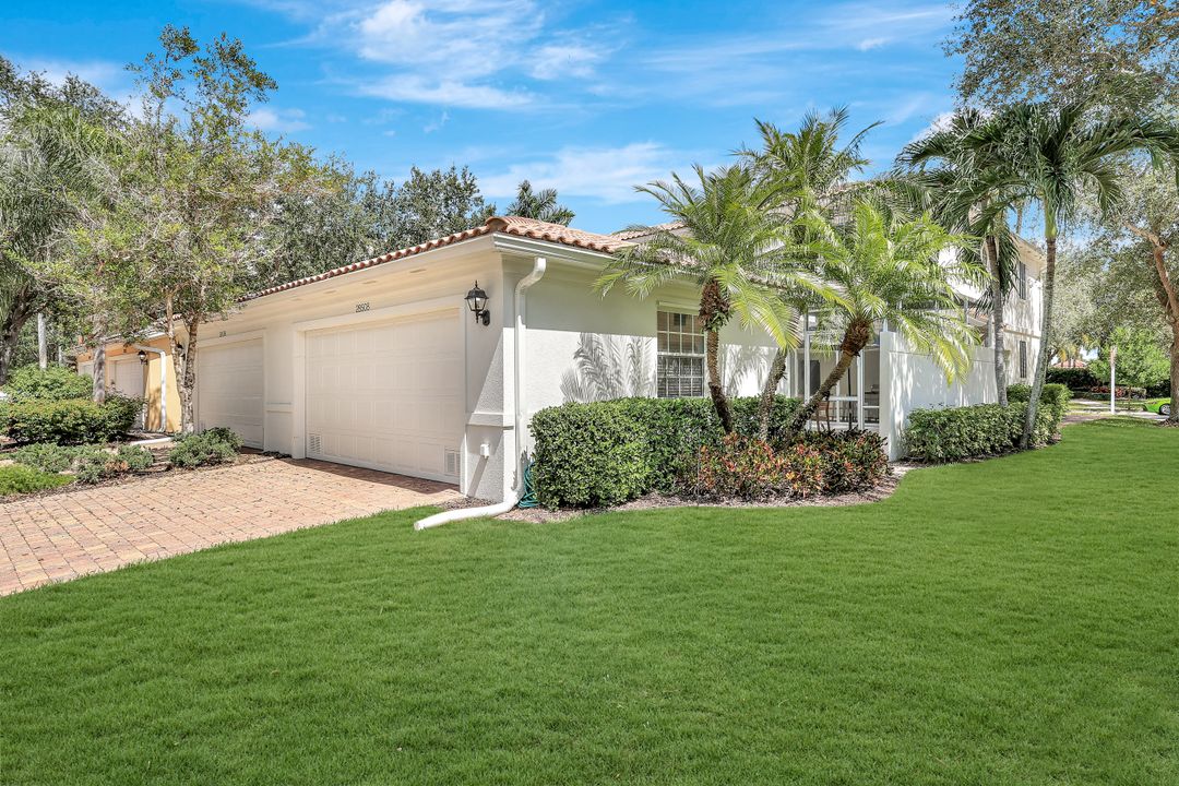 28508 Alessandria Cir, Bonita Springs, FL 34135