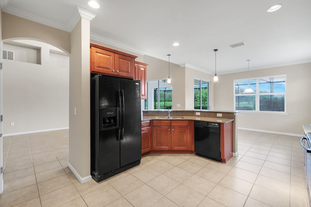 9704 Cobalt Cove Cir, Naples, FL 34120