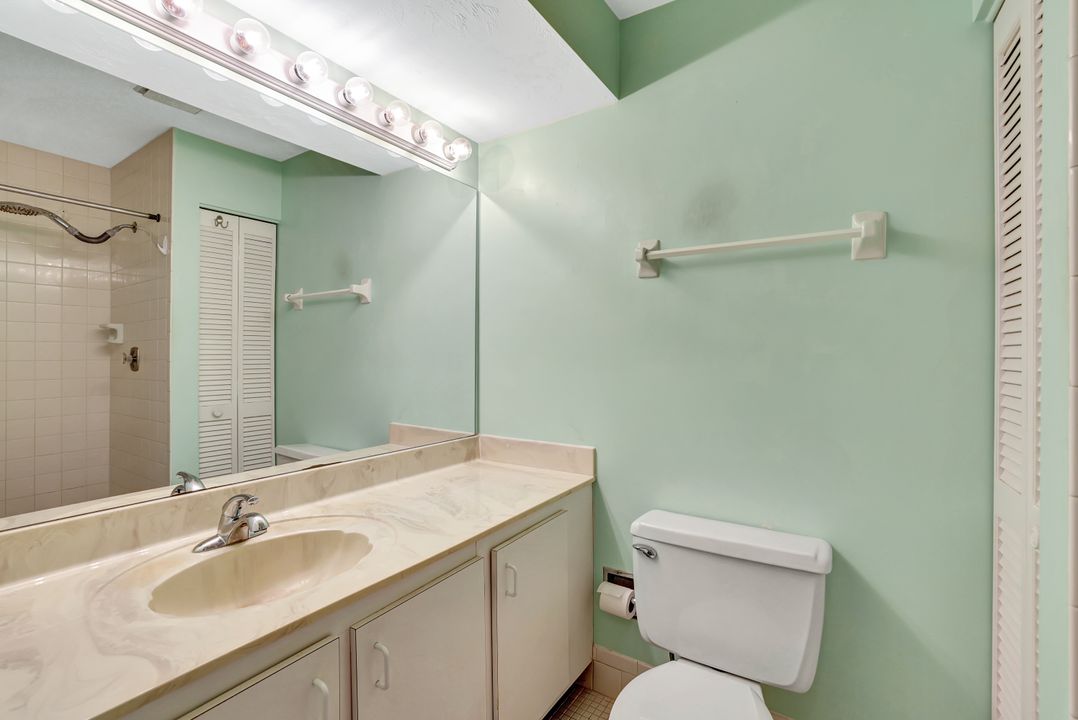 910 Vanderbilt Beach Rd #325, Naples, FL 34108