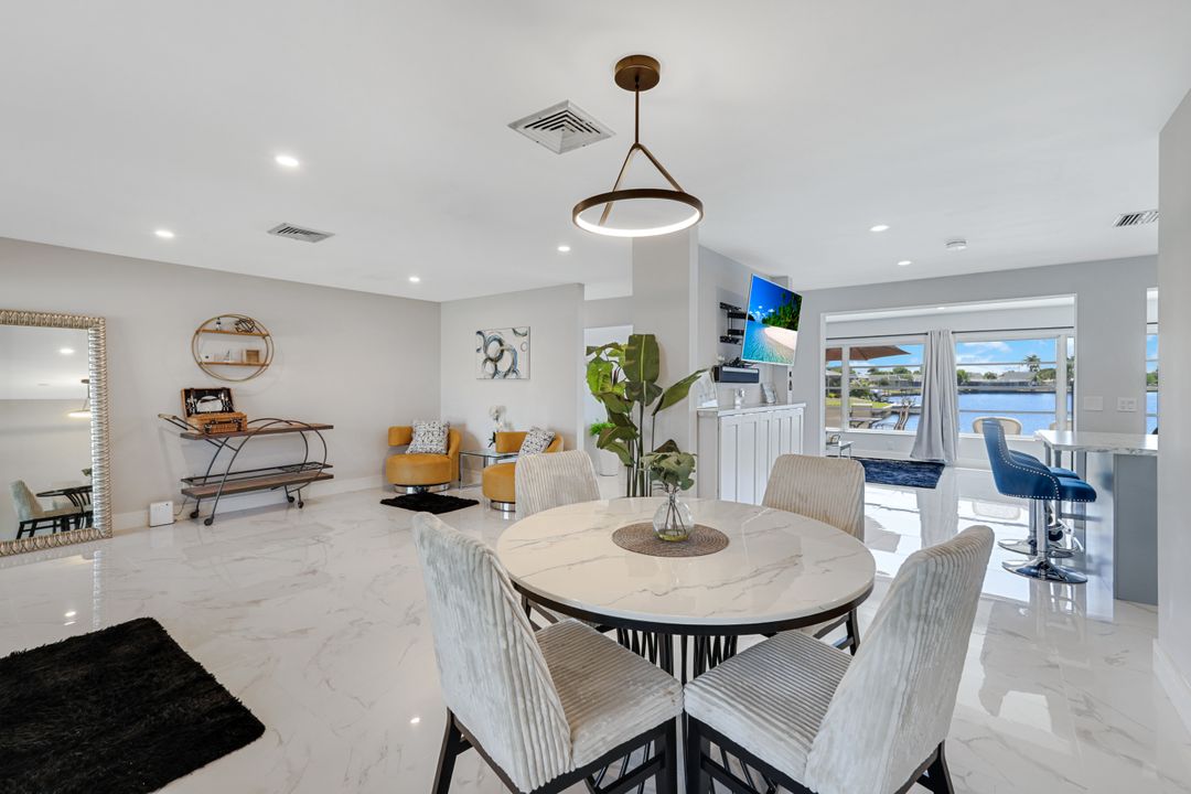 4530 Vinsetta Ave, North Fort Myers, FL 33903