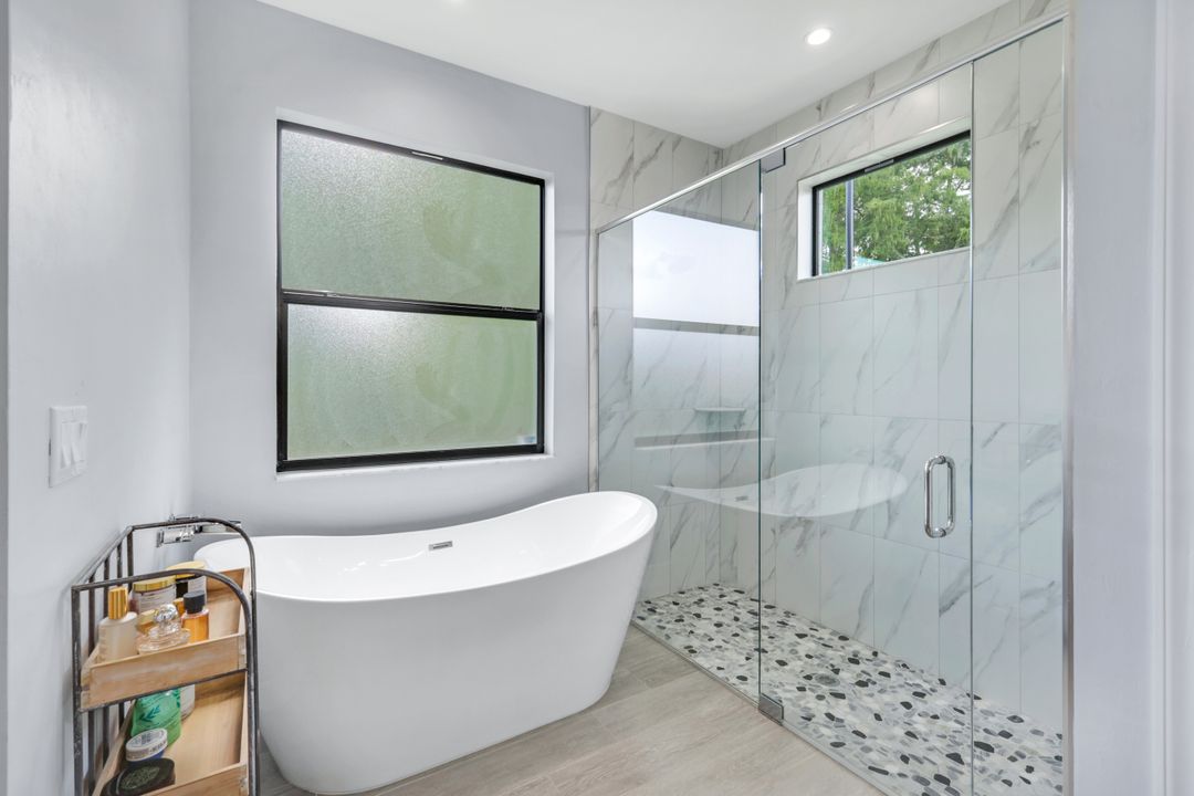 763 35th Ave NW, Naples, FL 34120
