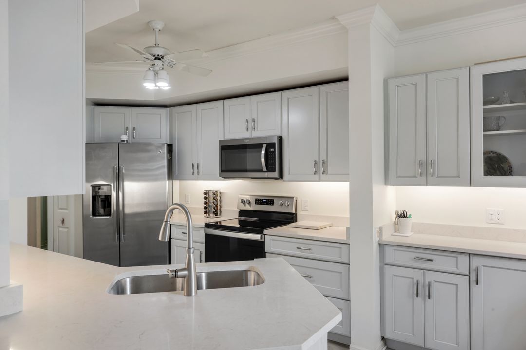 400 L'Ambiance Cir #104, Naples, FL 34108
