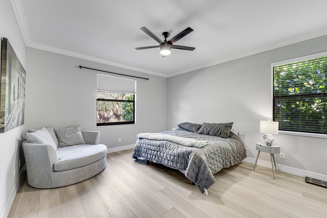 4331 Raffia Palm Cir, Naples, FL 34119