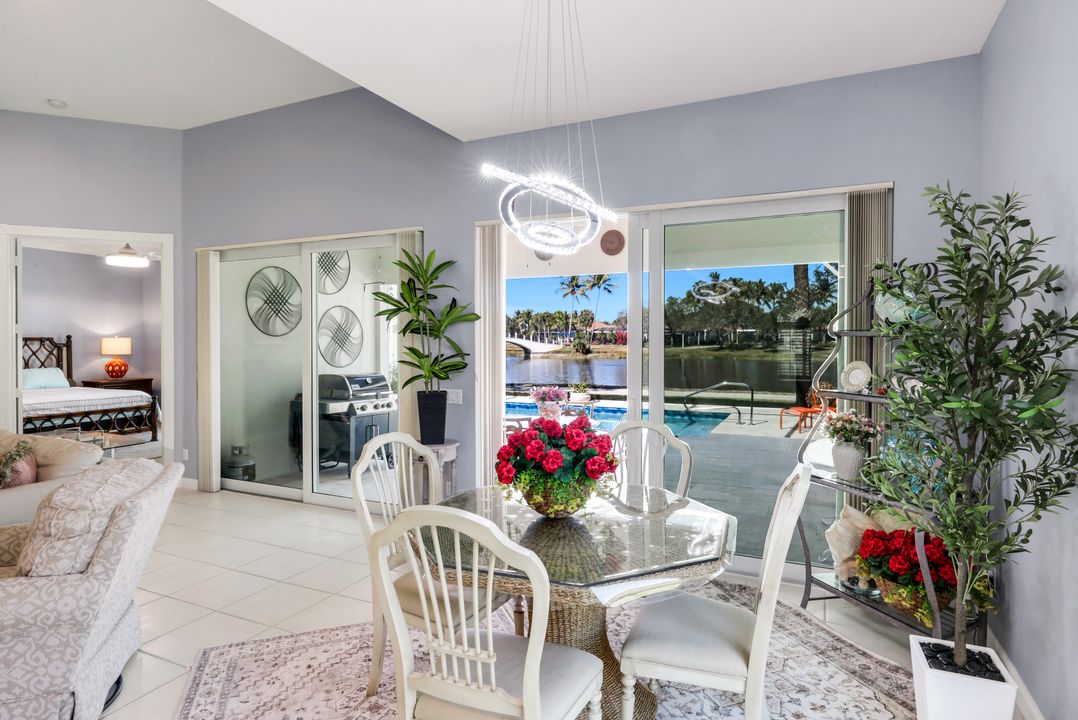 5343 Hawkesbury Way, Naples, FL 34119