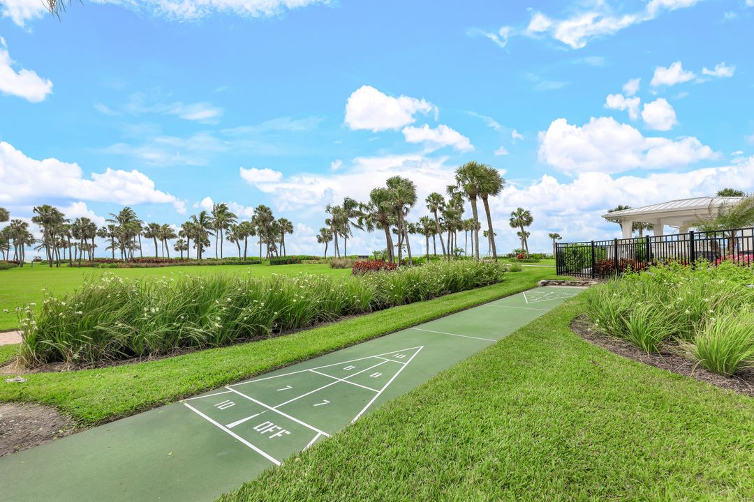 4041 Gulf Shore Blvd N #PH-6, Naples, FL 34103