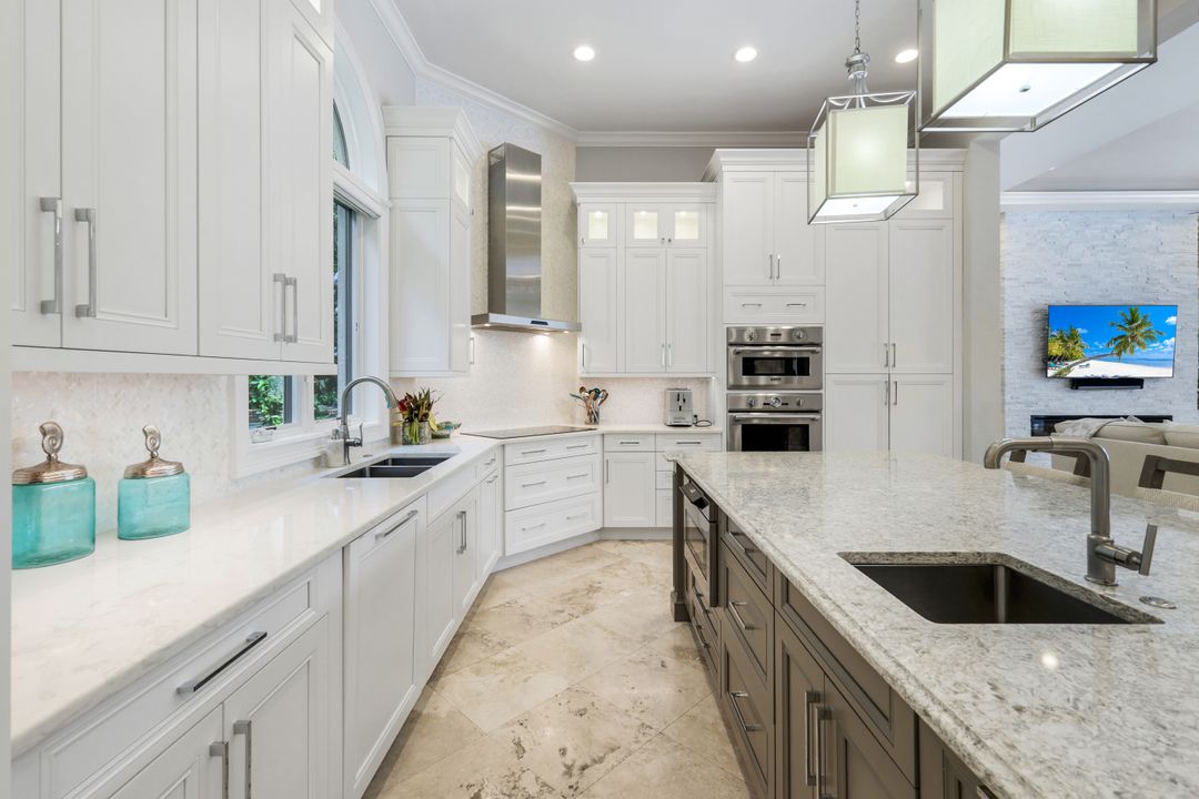 12338 Collier's Reserve Dr, Naples, FL 34110