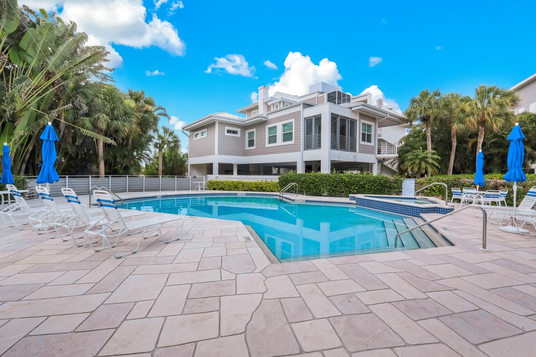 828 Hideaway Cir E #423, Marco Island, FL 34145