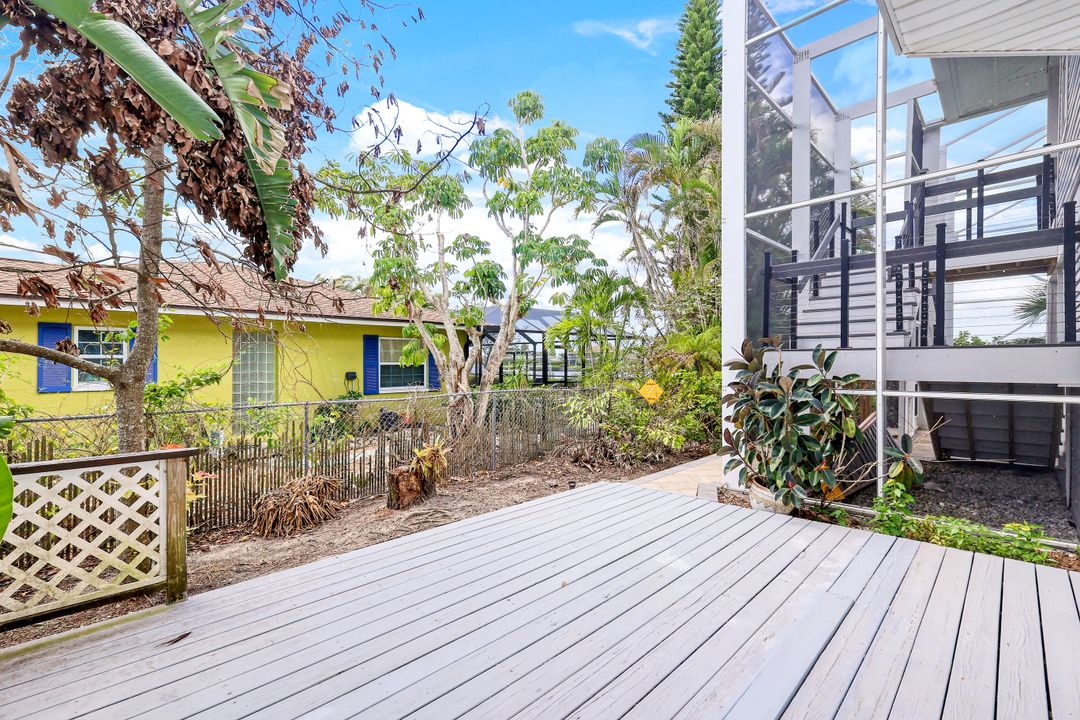 418 Panay Ave, Naples, FL 34113