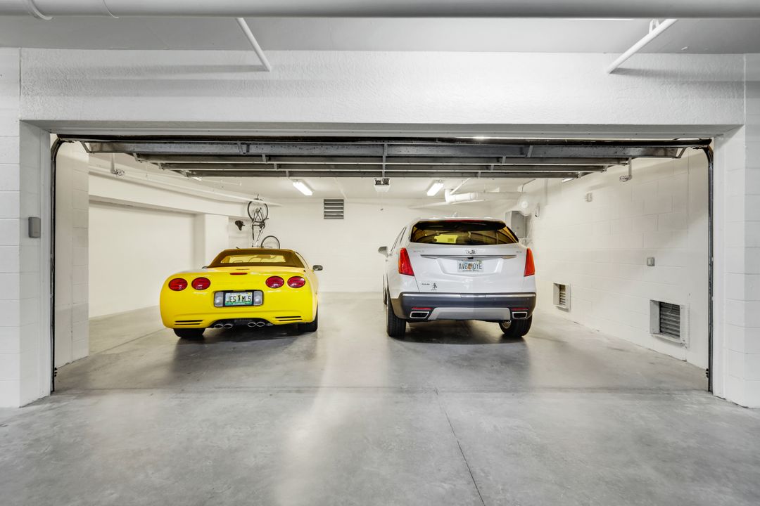 455 Cove Tower Dr #1701, Naples, FL 34110