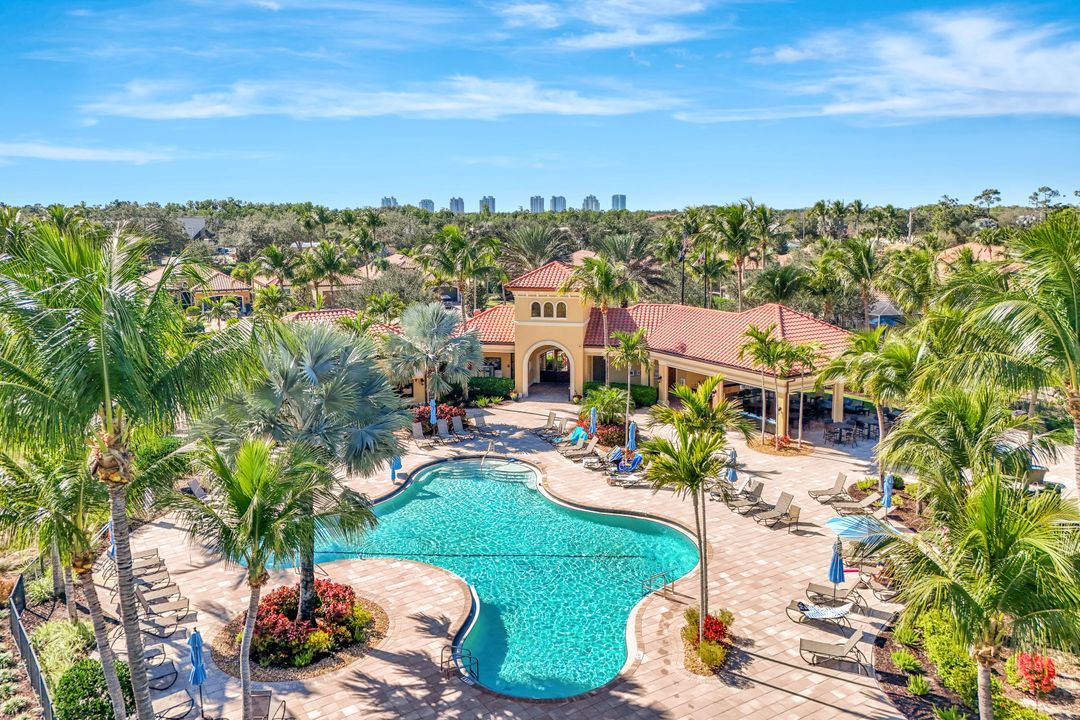 9142 Isla Bella Cir, Bonita Springs, FL 34135