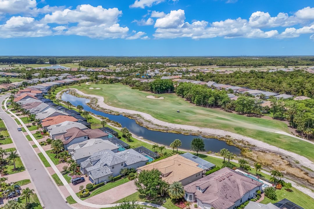 9403 Surfbird Ct, Naples, FL 34120