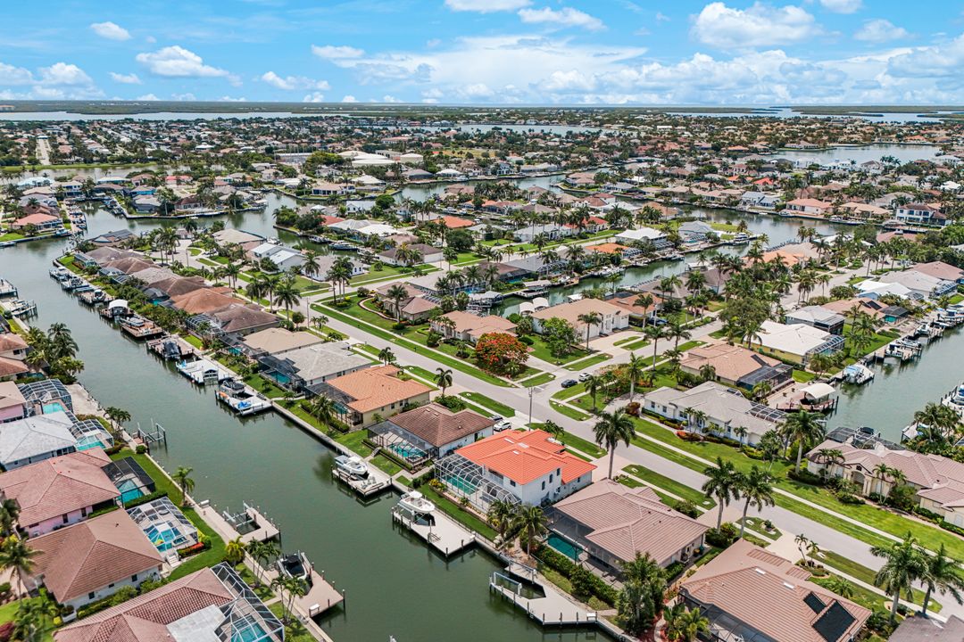1148 Lamplighter Ct, Marco Island, FL 34145