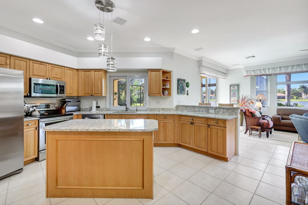 9471 Cedar Creek Dr, Bonita Springs, FL 34135