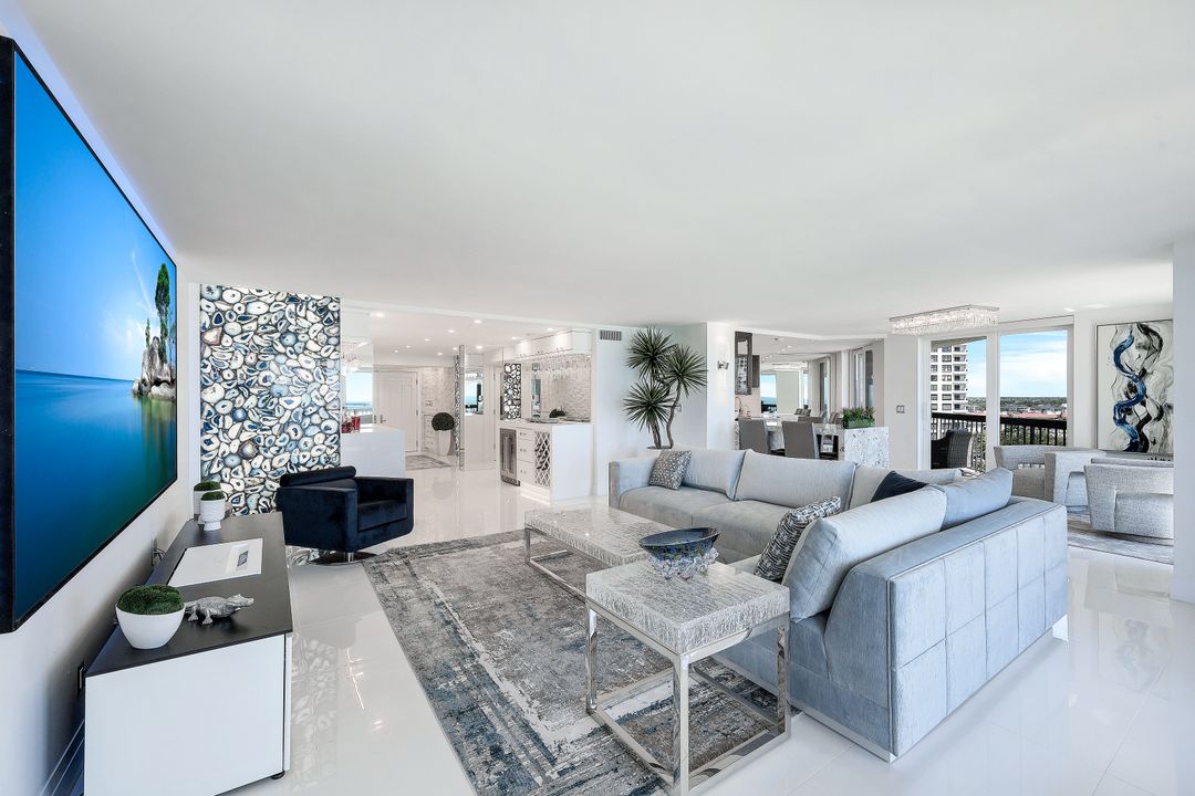 4551 Gulf Shore Blvd N #1003, Naples, FL 34103