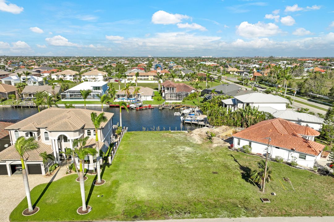 5423 SW 17th Ave, Cape Coral, FL 33914