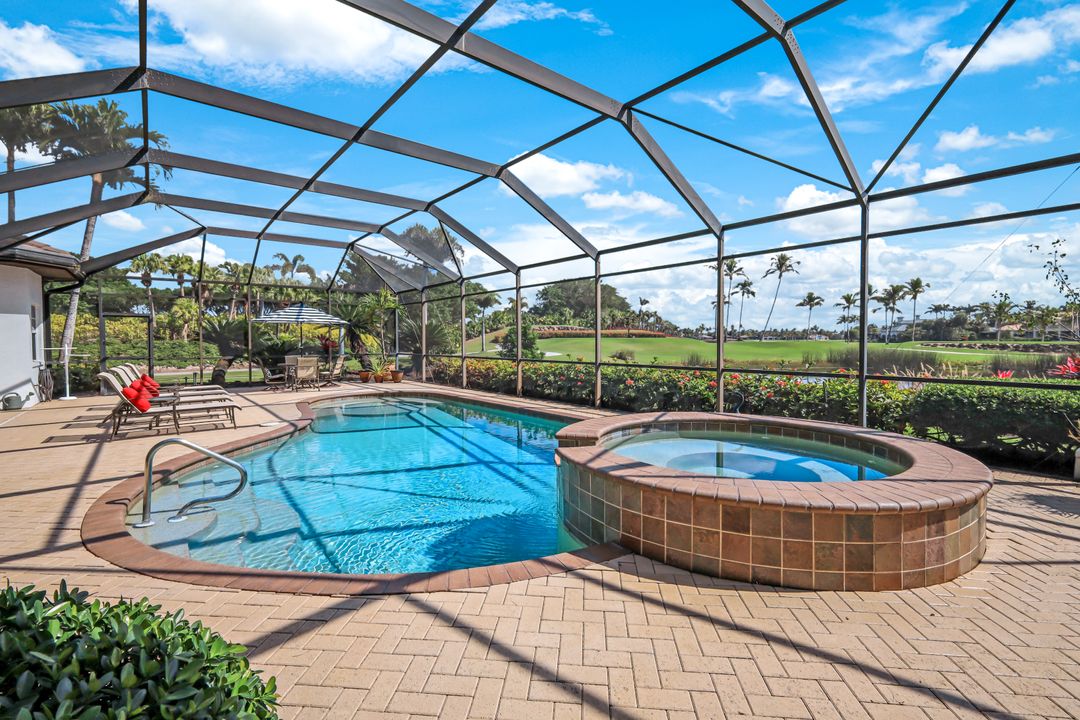 2390 King Palm Way, Naples, FL 34105