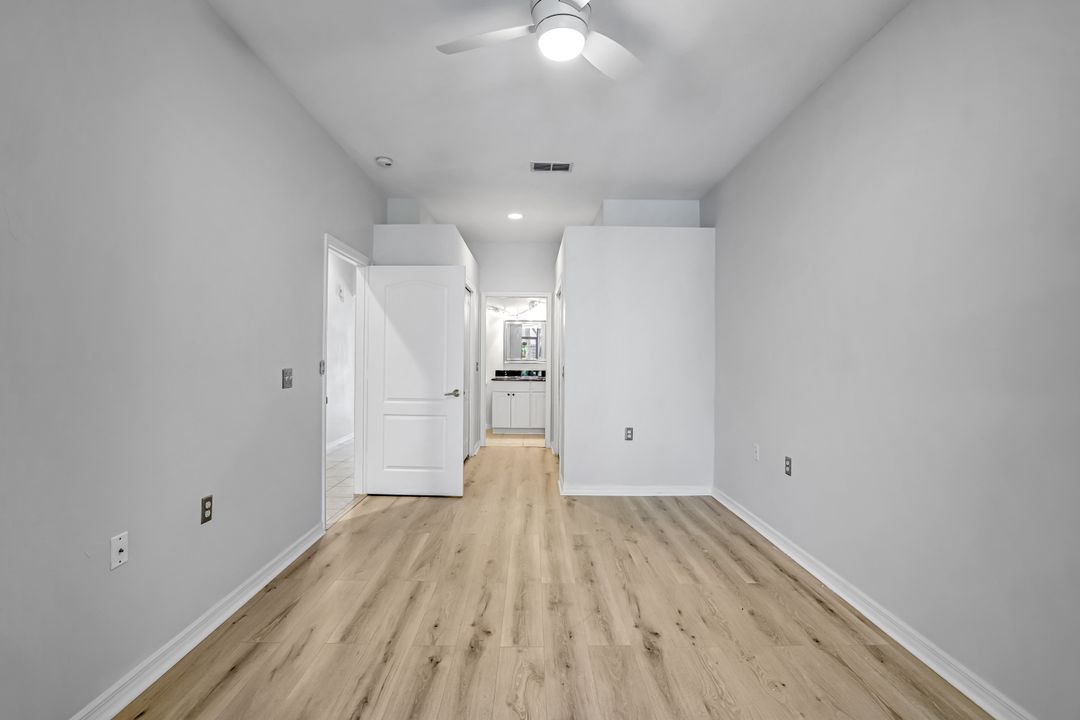 1725 Morning Sun Ln, Naples, FL 34119