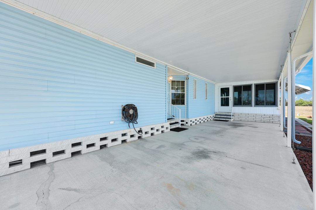 433 Rainbow Dr, North Fort Myers, FL 33903