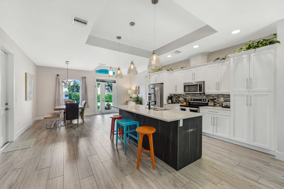109 W Hilo St, Naples, FL 34113