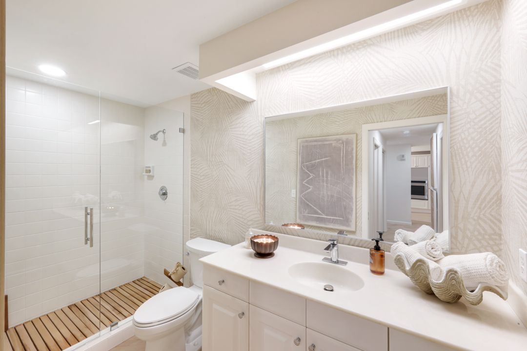 9790 Gulf Shore Dr #505, Naples, FL 34108