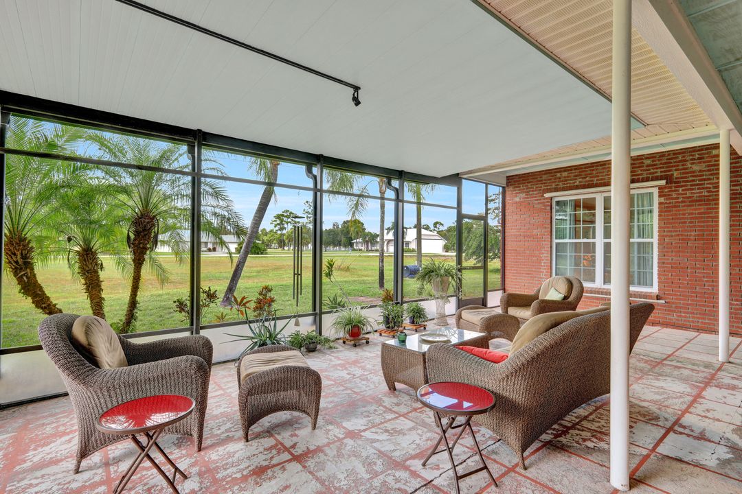 6910 Circle Dr, Fort Myers, FL 33905