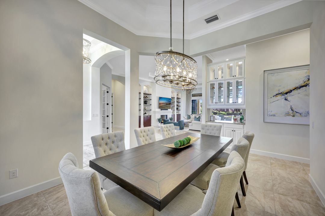 3181 Olympia Ln, Naples, FL 34114