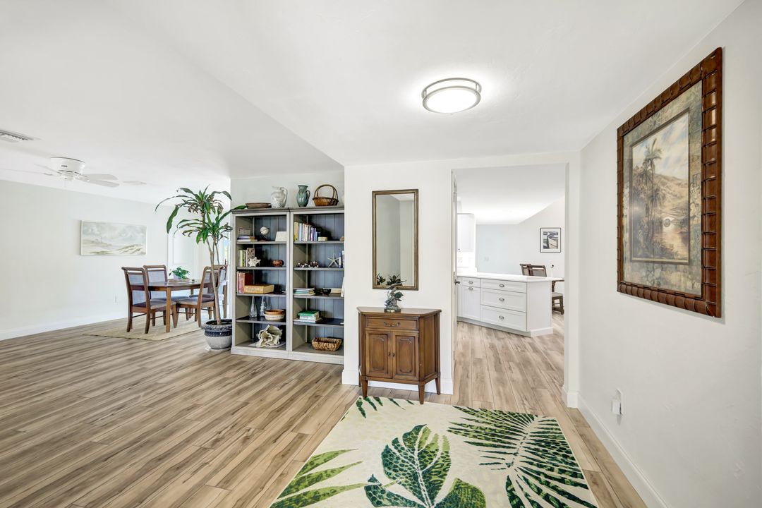 5301 SW 8th Pl, Cape Coral, FL 33914