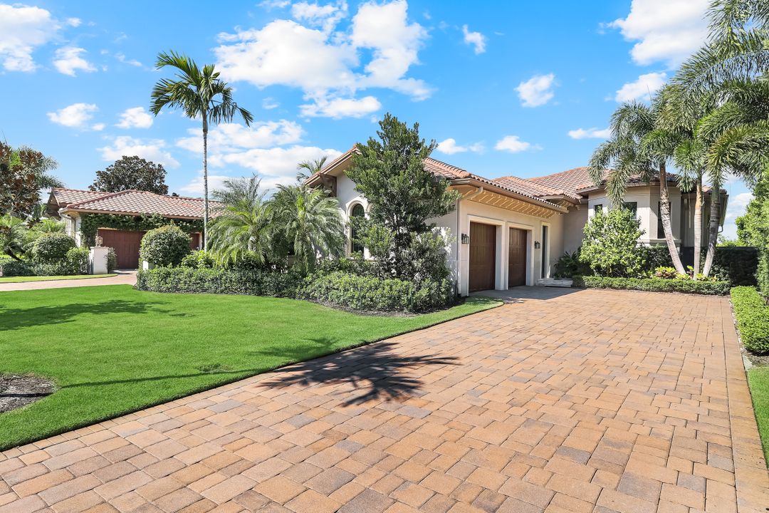 16747 Prato Way, Naples, FL 34110