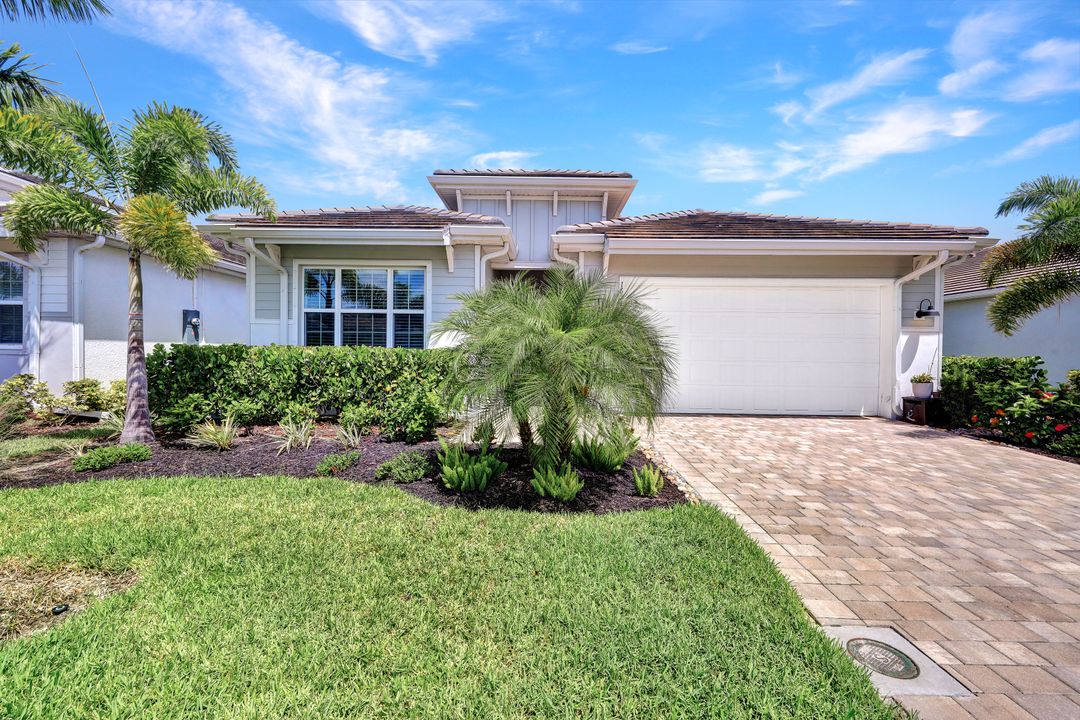 16517 Seagate Pl, Bonita Springs, FL 34135