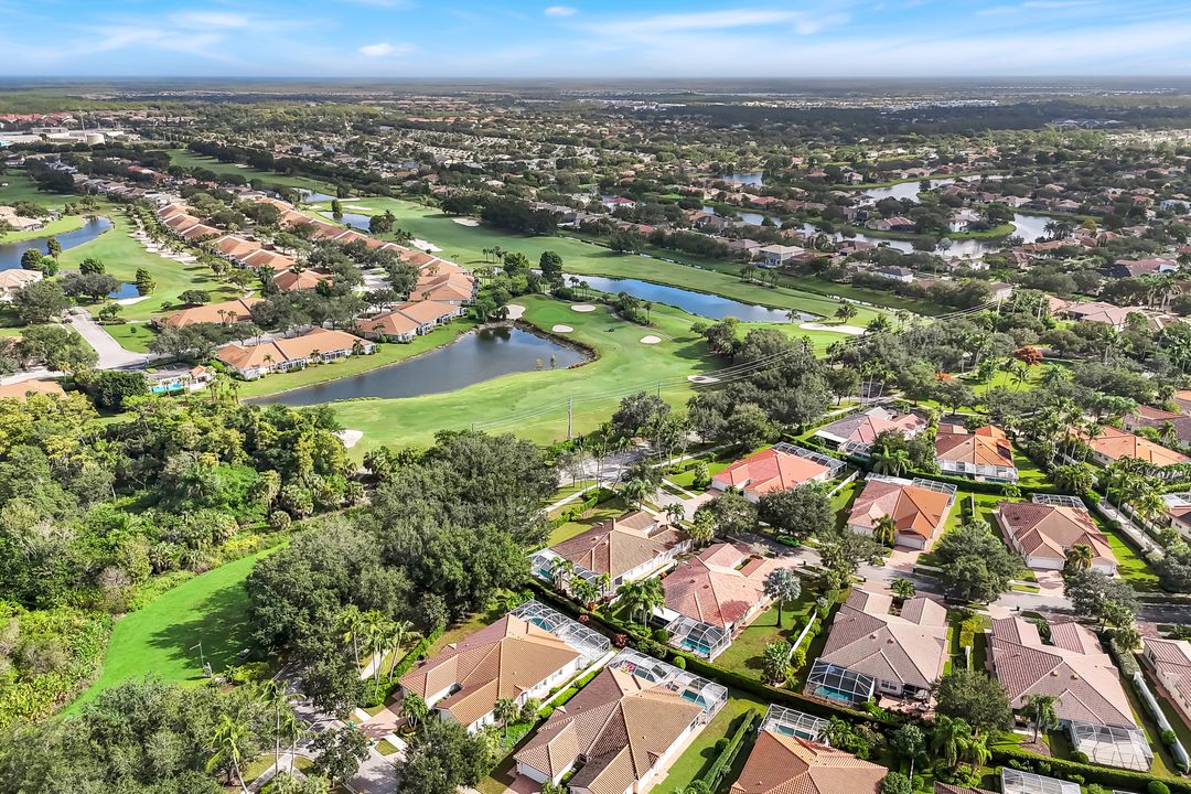 4155 St George Ln, Naples, FL 34119