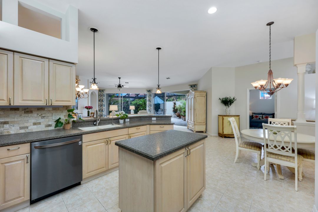 28301 Amalfi Coast Rd, Bonita Springs, FL 34135