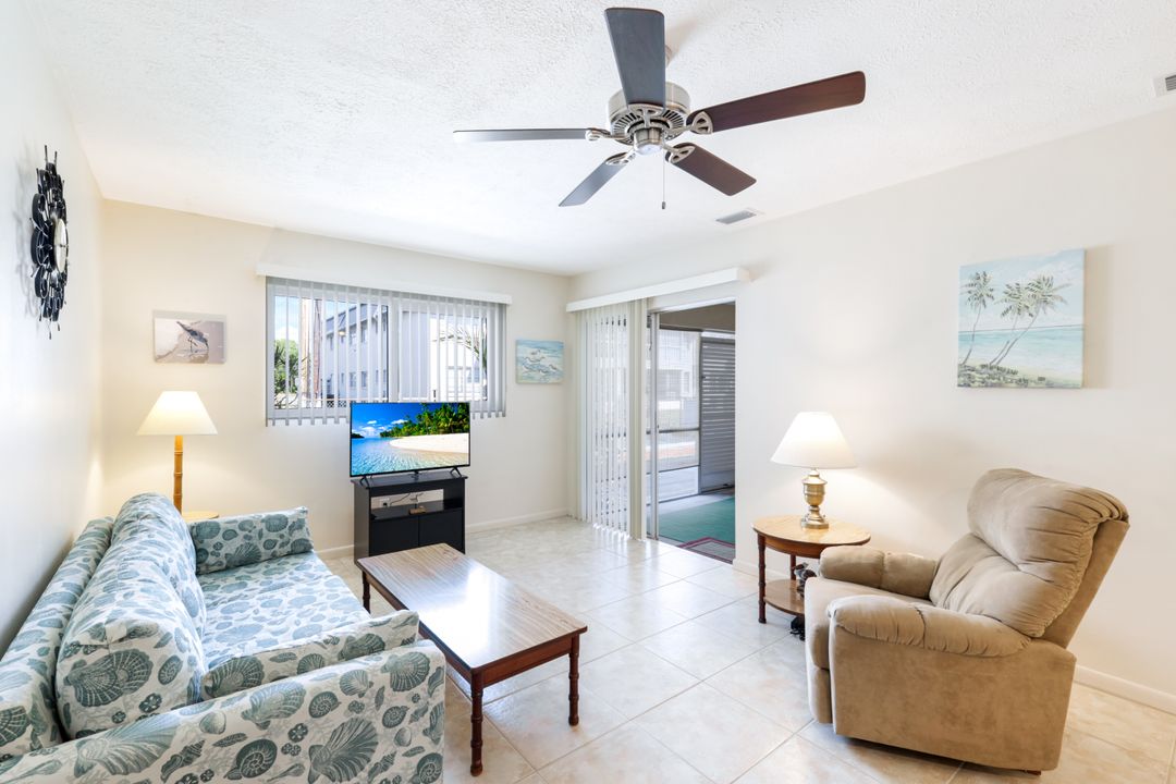 4611 SE 5th Pl #6, Cape Coral, FL 33904